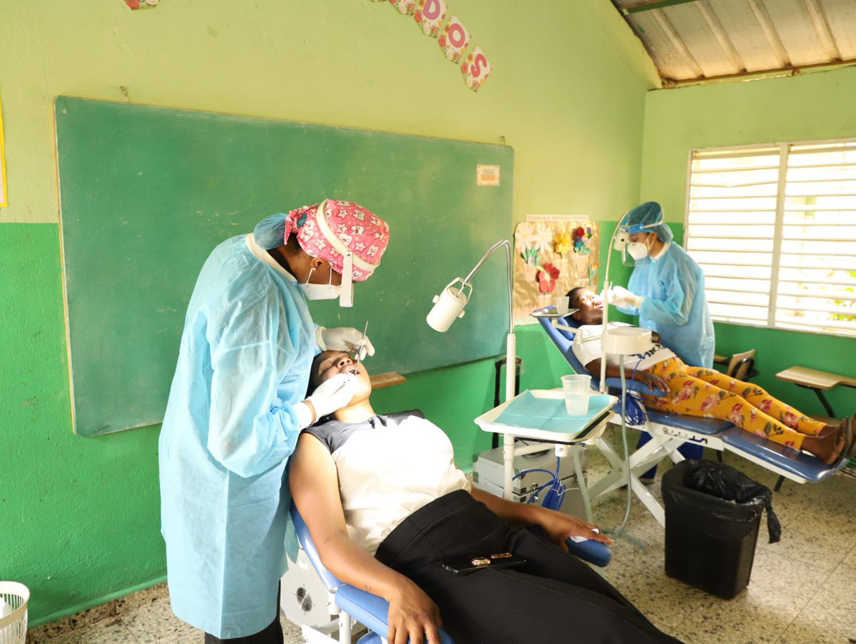 egehidrd's tweet photo. EGEHID lleva operativo médico en comunidad de Villa Altagracia. 

#OperativoMédico
#ResponsabilidadSocialEGEHID
#EGEHID

Más del contenido en https://t.co/Q9xCKUvdmx
¡La energía sostenible del país! https://t.co/sUTtqxQ4fO