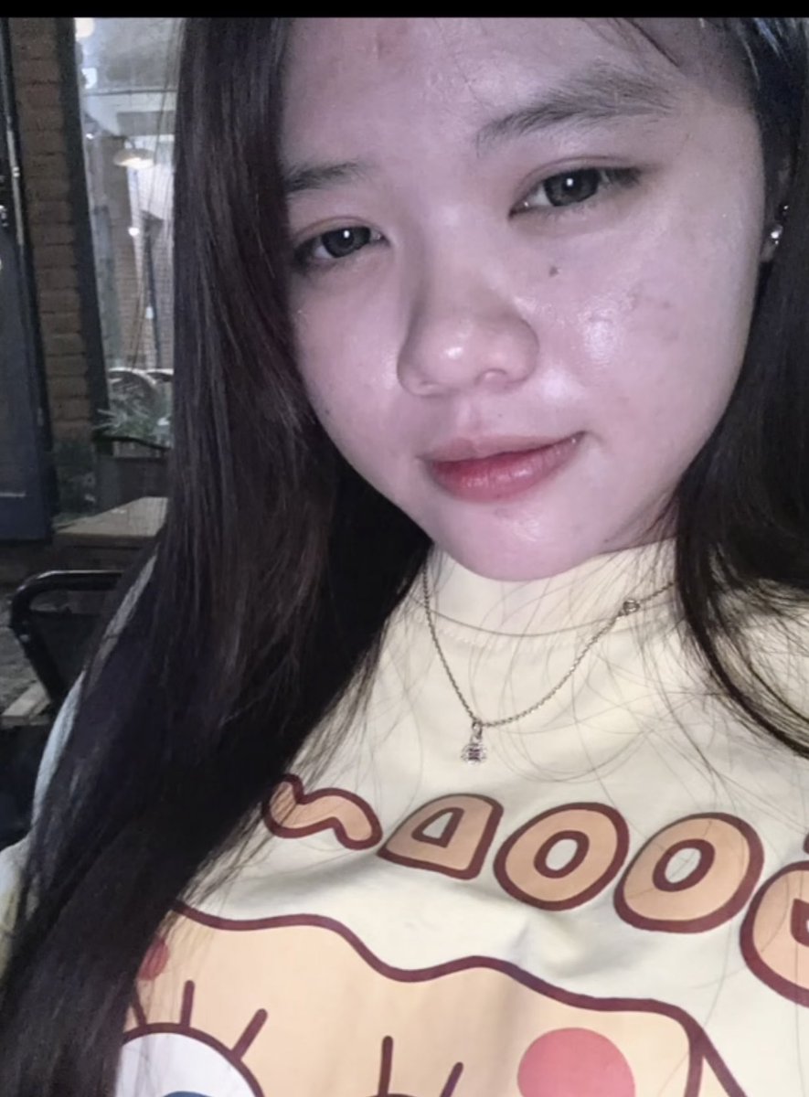 ATrsfth's tweet photo. Đời của 1 con chó chỉ bết bắn tinh vô giày ròi bắn ẻm uốn như 1 con chó. https://t.co/9GeD1WkYUR