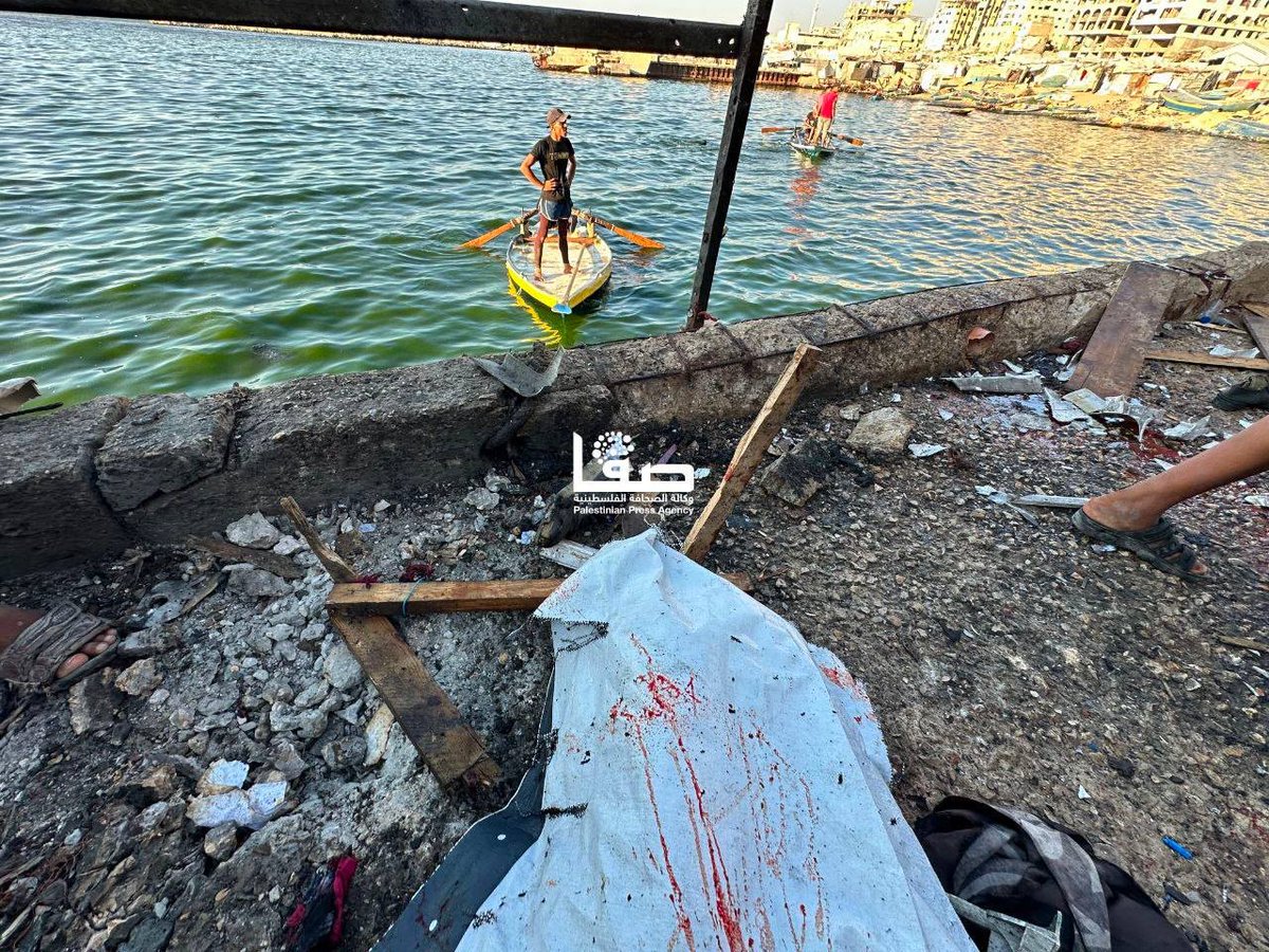 ME_Observer_'s tweet photo. ⚡️ 🚨 Israel commits yet another massacre on civilians in Gaza:

An Israeli drone targeted the coffee shop (Al-Helwa wa Al-Murra) inside Gaza port, causing a number of martyrs and wounded.

Some of the martyrs' bodies were scattered at the bottom of the sea. https://t.co/g5a6uS7RHW