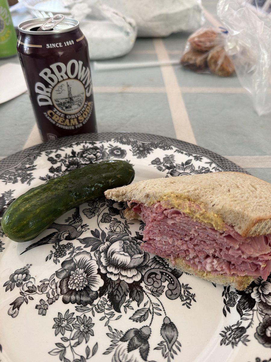 CornedHash's tweet photo. #cornedbeef Tuesday https://t.co/BjA4NN1OgY