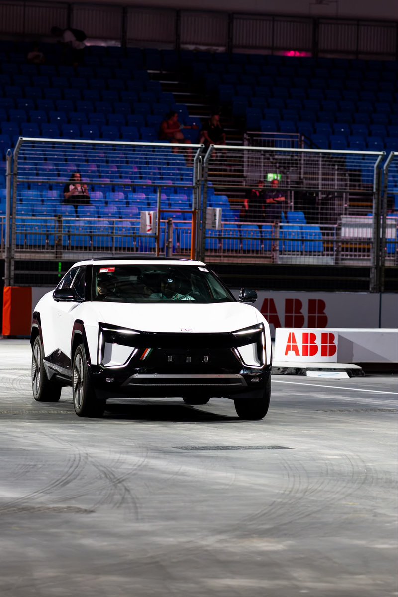 NamasteCar's tweet photo. #Mahindra #BE6 Formula E Freedom Edition taking laps on the iconic London Formula E track - just before Mahindra Racing capped off the weekend with a double podium and P3 in the Teams’ World Championship. https://t.co/elkMQpHORQ