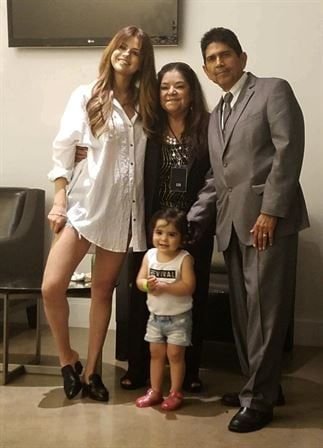 DullahTheking2's tweet photo. A rare and heartwarming family moment, Selena Gomez pictured with her paternal grandparents and her younger half-sister, Victoria Gomez...

Selena has remained close to her paternal family and has shared moments with them throughout the years.

📷 2016. https://t.co/Or0Jq1HR9T