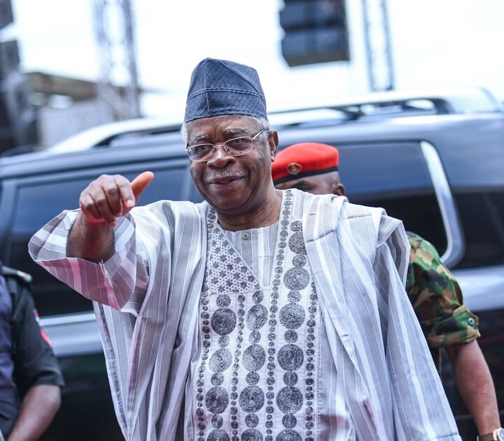 abbkar_ai's tweet photo. Imagine retiring from the military at just 40 years old, starting a business with just one leased ship, and building a multi-billion dollar empire. General Theophilus Yakubu (TY) Danjuma didn't just command the Nigerian Army he became one of Africa’s most powerful corporate titans. ⭐️⭐️⭐️

In 1979, he retired as Chief of Army Staff. Instead of resting, he launched the Nigeria America Line (NAL) with a single leased vessel. That single move grew into the NAL-Comet Group, which became one of the largest indigenous shipping and terminal companies in West Africa.

His biggest financial move came in 1995 when he founded South Atlantic Petroleum (SAPETRO). He secured an offshore oil block (OPL 246), which turned out to contain the massive Akpo and Egina deepwater fields. Selling part of his stake brought in over $1 Billion, cementing his status as a global billionaire.

Beyond business, he built one of the largest private charities in Africa. In 2009, he launched the TY Danjuma Foundation with a $100 Million endowment. From top military commander to oil giant and major philanthropist, TY Danjuma is a masterclass in wealth and legacy. 🇳🇬