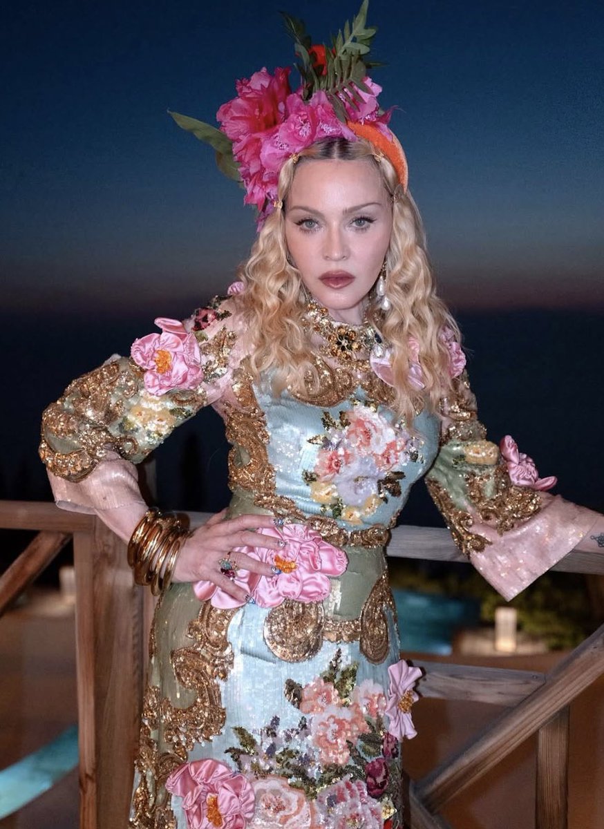 PopCrave's tweet photo. Madonna stuns for her birthday. https://t.co/n1AZ1u38pS