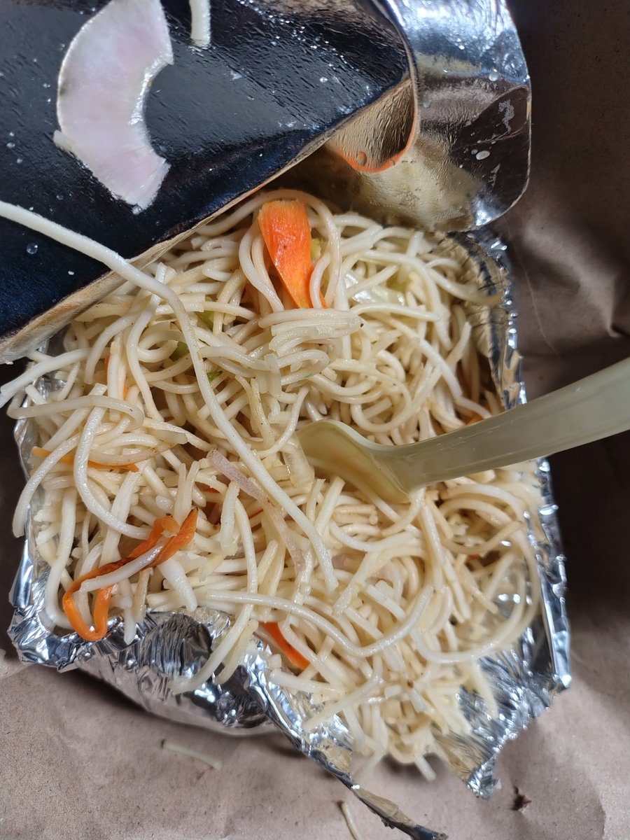 Jitend_2021's tweet photo. Hi @zomato @zomatocare i received this crappy thela chowmin instead of regular Hakka noodles from momos castle restaurant. Your App support is not helping with my issue. I want you to take action and initiate refund for this fraud. https://t.co/PZASdPTGY4