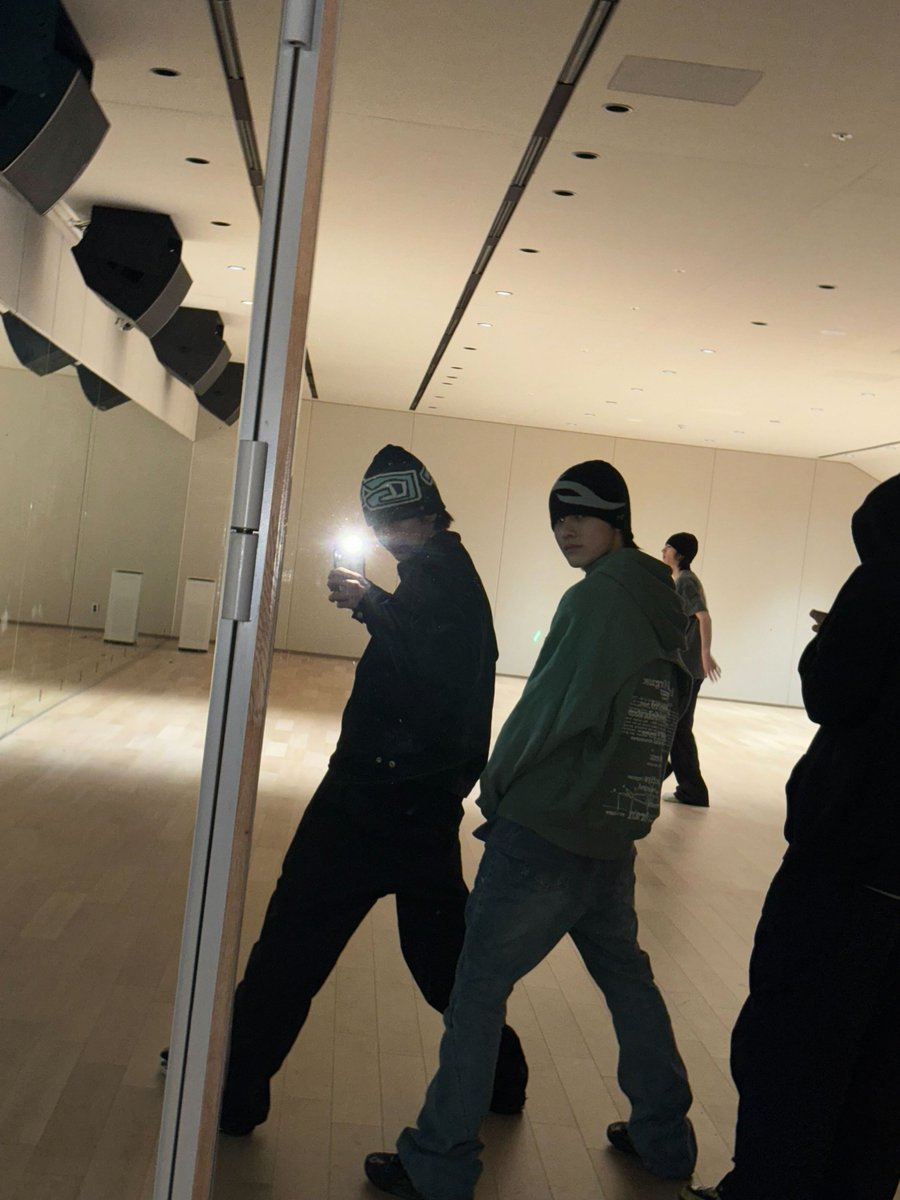 yirofiles's tweet photo. @woojoovr #코르티스코어_일주년을_축하해
#FirstYearOutsideTheLines
#CORTIS #코르티스 https://t.co/gCdbKjoqrM
