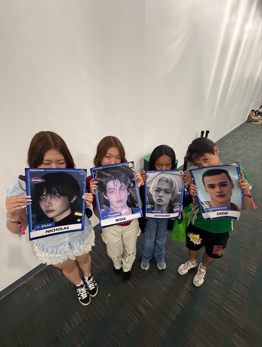 yawnzznieluvr's tweet photo. My first ever KCON LA… you were so good to me ❤️

#KCON_NeverForget https://t.co/jwYtzxK1MK