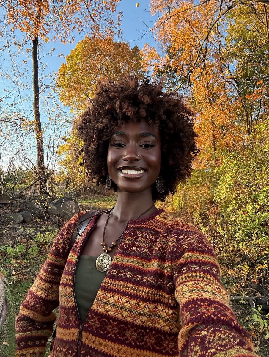 UzorStevenson's tweet photo. Black is Beautiful🔥🔥

Our smiles, our hair and the melanin is just undeniably gorgeous! https://t.co/UPJChbT8DI