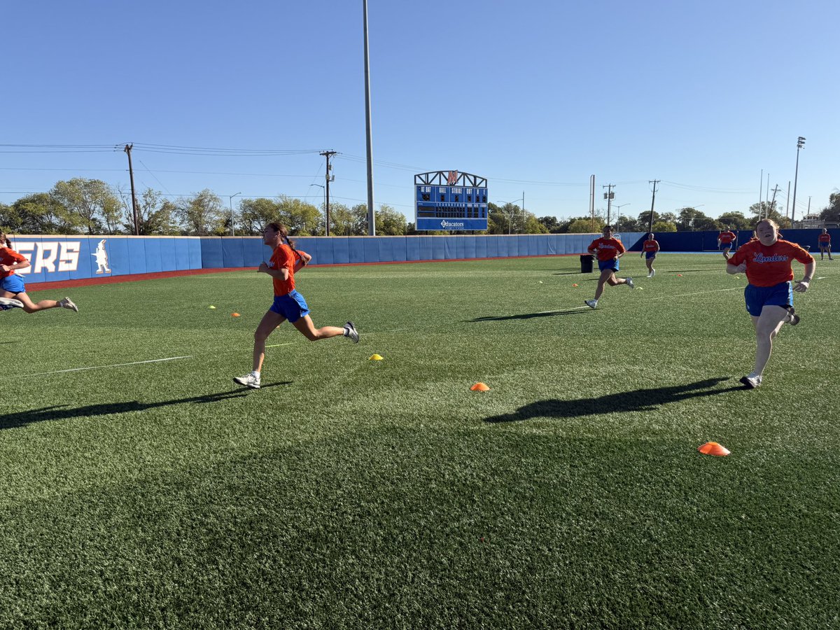 McLennan_SB's tweet photo. Day 2: 60s✅ https://t.co/oLV3l8Q6JJ