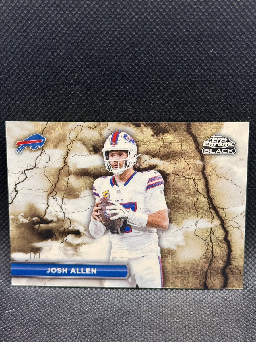 3btcards's tweet photo. Josh Allen Black Lightning 1/1 on https://t.co/pkWY2grDqy
@Topps @Collect @BuffaloBills https://t.co/eDZ7xYzDCZ