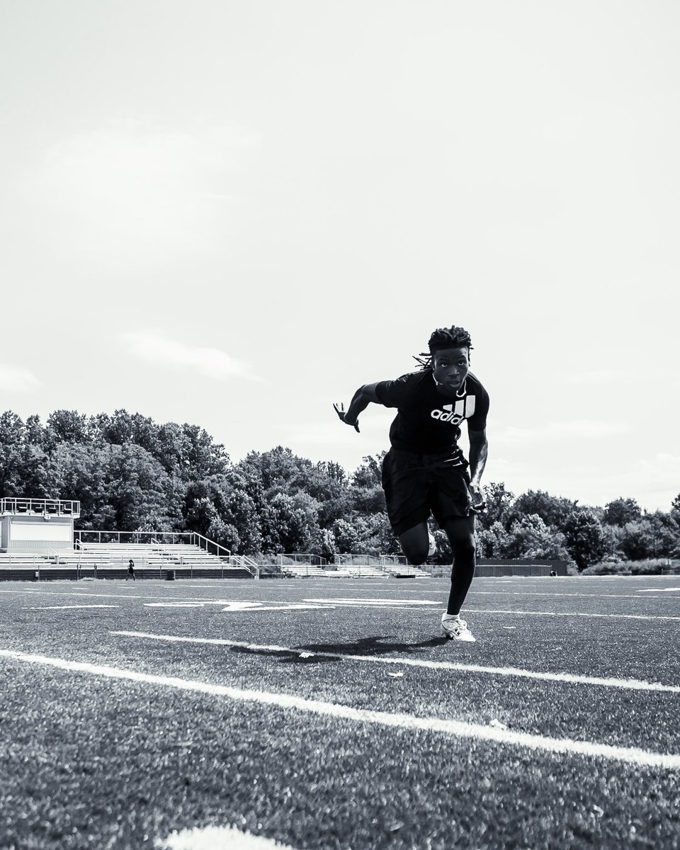 theewillmc's tweet photo. Life progresses within a blink of an eye. adaption is a must! #classof27 #respectthegame #evolve https://t.co/EH2NuXLnC3