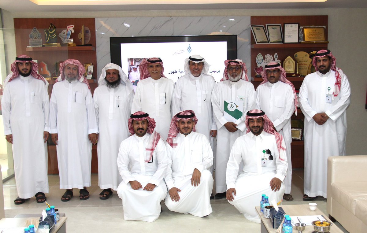 beronaizah's tweet photo. سعدت جمعية البر  بـ #عنيزة باستقبال وفد من جمعية طهور، برئاسة أ.أنس السليم رئيس مجلس الإدارة  وأ.سليمان القوبع المدير التنفيذي وكان في استقبالهم أ.صالح المزيد رئيس مجلس إدارة جمعية البر وأ. خالد القرعاوي المدير التنفيذي.. تناولت الزيارة سبل تعزيز الشراكة وتبادل الخبرات.. 🤝✨ https://t.co/c81nyrAPAh