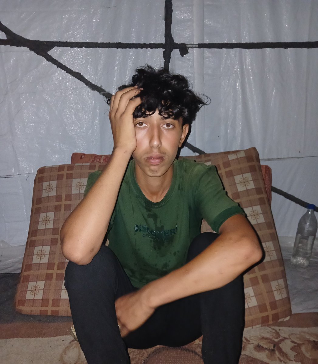 jamil_GZ's tweet photo. 💔 The hardest thing is pretending I'm okay when my family is counting on me.

I keep searching for food, medicine, and any way to make tomorrow easier.

But some nights, I'm simply scared that my best won't be enough. 😢

https://t.co/9osqwbU9eG https://t.co/0Y62iK4G1O