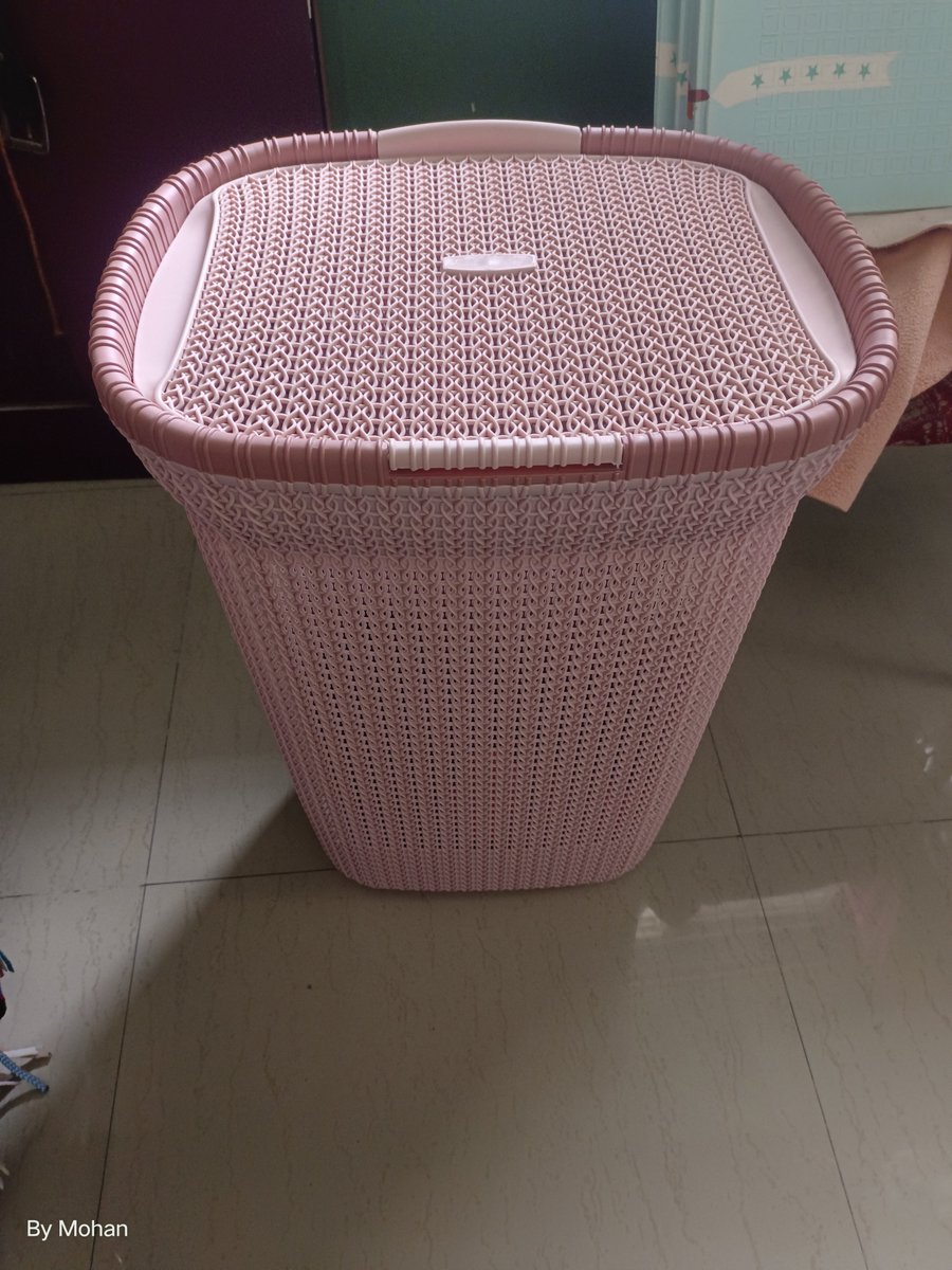 MohanVhankade's tweet photo. @mrdiyMY rediculus poIicy, I bought this cloth basket 2 week ago, after 2days I'm gone for returning this due to I have another one. But salesman refuse to take as saying they will take when product is damge cond. Then why you mentioned in policy product will take in good conds. https://t.co/wkUBKwWOGq