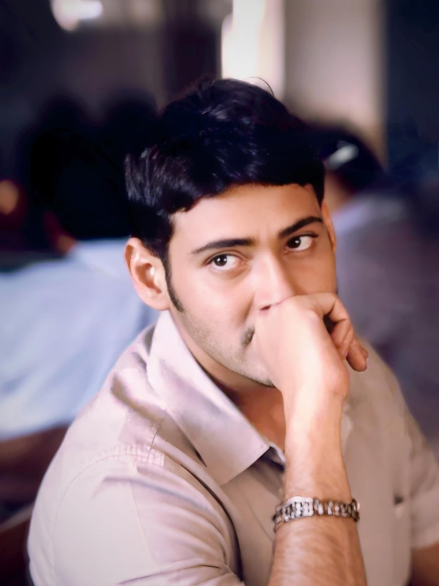 _VardhanDHFM_'s tweet photo. Soft looking, hard hitting ✊ 22 years for Superstar @urstrulyMahesh’s emotional ride.
#22YearsForArjun
#MaheshBabu | #Arjun https://t.co/MRVMi5tsiN