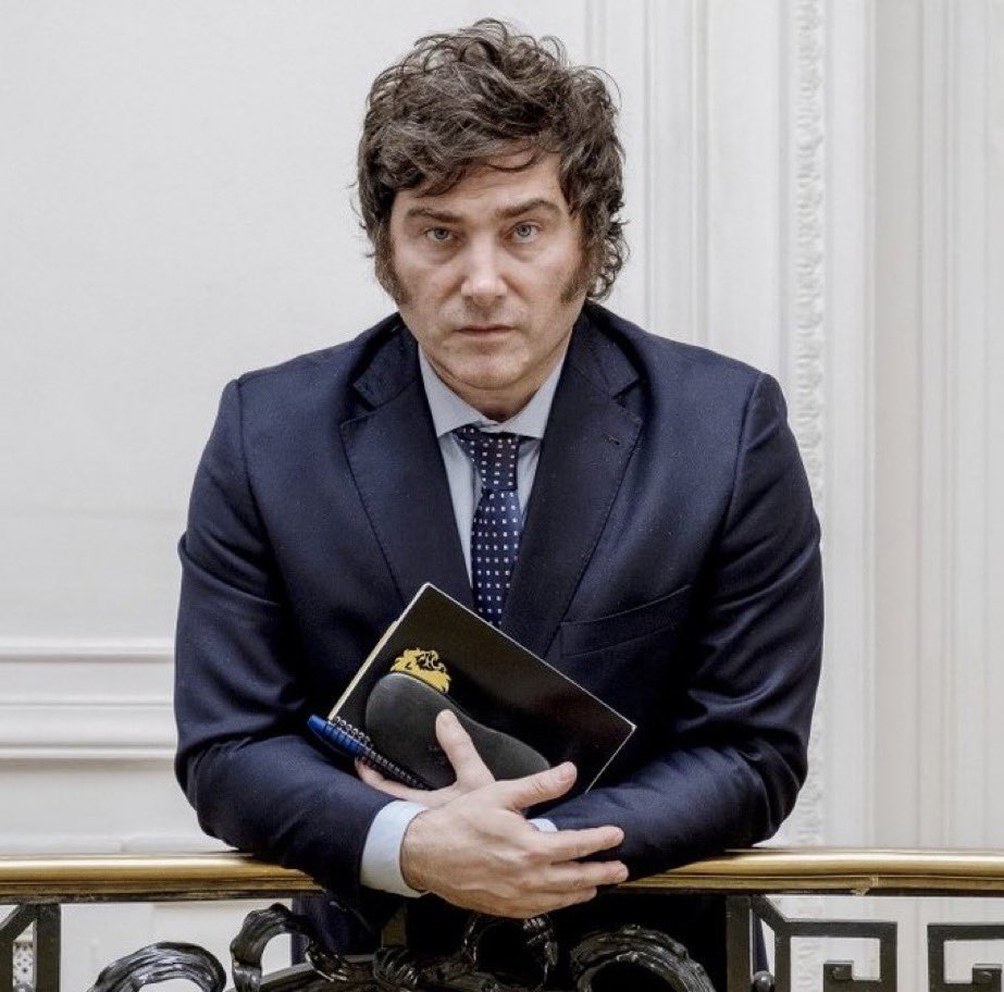 SirAfuera's tweet photo. "Les socialistes proposent de redistribuer de la richesse parce qu'ils sont incapables d’en créer." (Javier Milei) https://t.co/HeDefire88