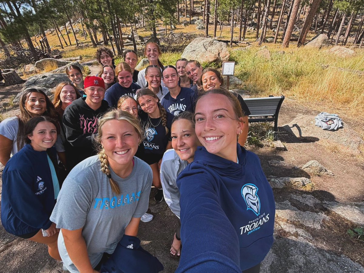 DSU_WSoccer's tweet photo. Got some sightseeing in and visited Devils Tower National Monument during our preseason trip to Wyoming! 

#GoTrojans #DSUWSoccer https://t.co/fDVtwscsmC