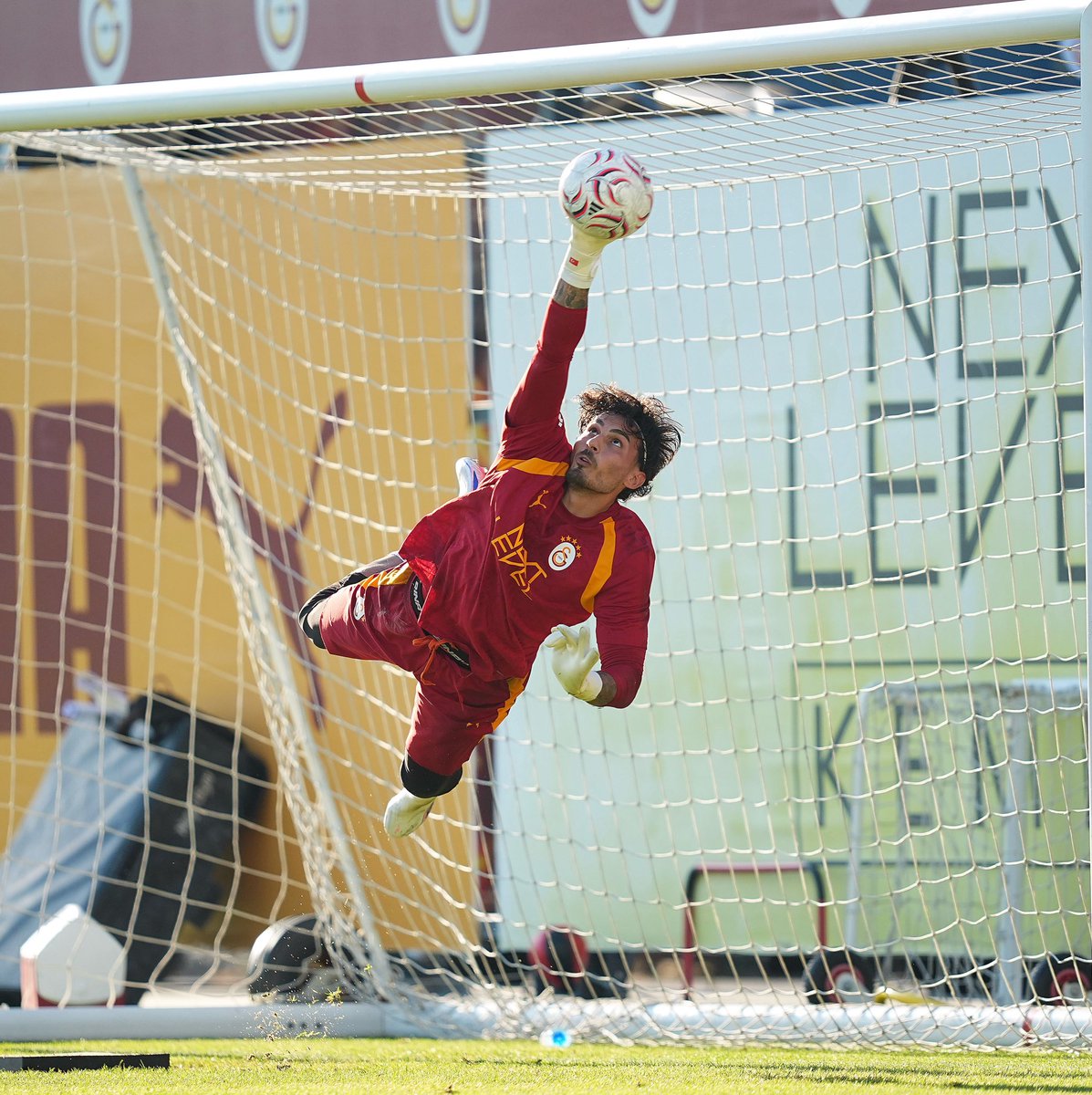 GalatasaraySK tweet picture