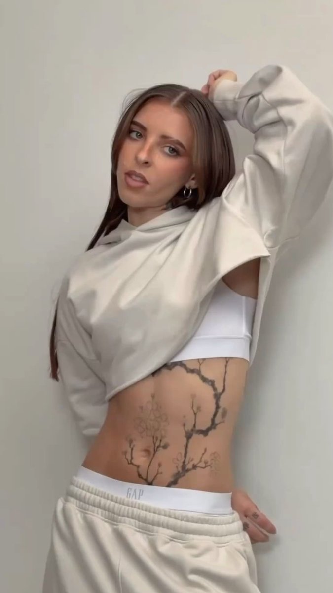 finelinekelsy's tweet photo. needed that calvin klein ad YESTERDAY ACTUALLY https://t.co/mLCu1xvfGN