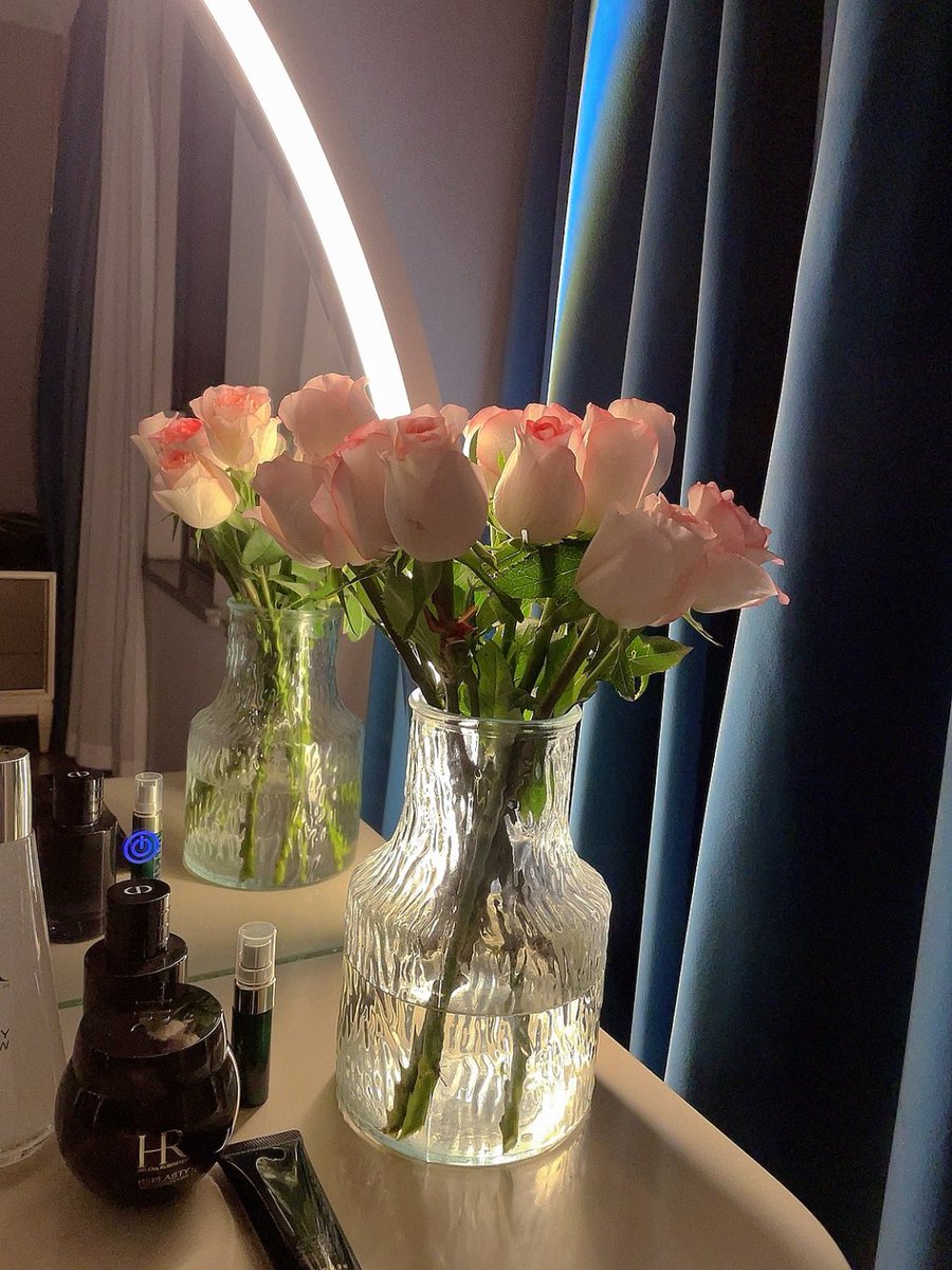 RoseParqq tweet picture