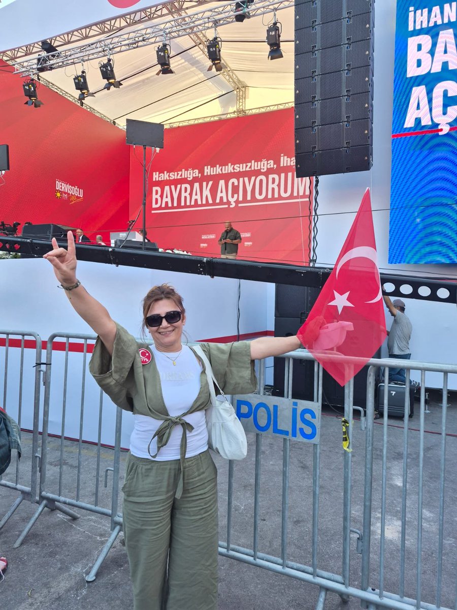 tlybkdgd's tweet photo. #Avaz Araştırma ve Strateji Genel Merkezi ; Milletin 🇹🇷AVAZ'ı Olarak,

Kuvayı Milliye Meydanı'nda  #Balıkesir de,
#BAYRAK #AÇIYORUZ!🇹🇷
Milletin 🇹🇷AVAZ'ı 

AVAZ Araştırma ve Strateji Merkezi Teşkilat Başkanlığı;✊️
@MDervisogluTR @ComezTurhan @iyiparti @sdeniz13 https://t.co/pWiKVKBZLI