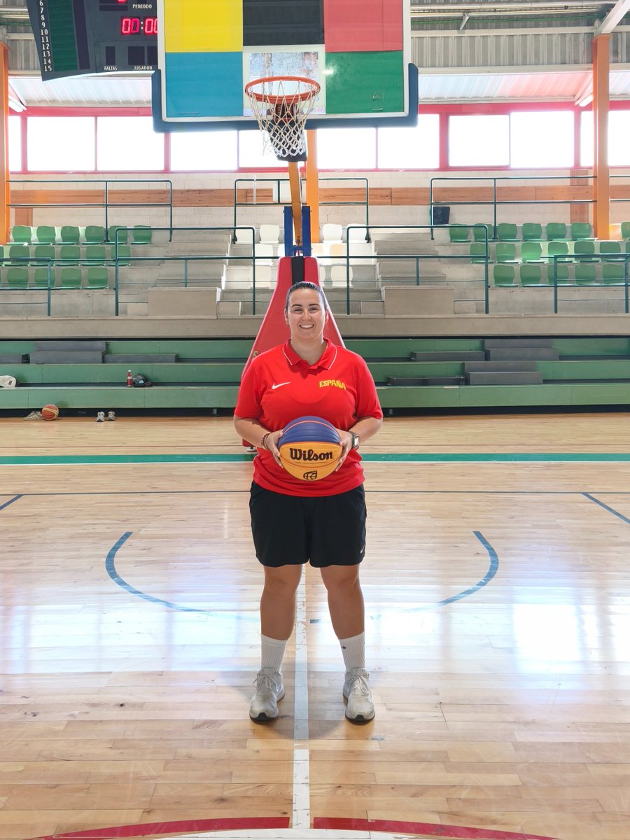 Ccampoy_5's tweet photo. Estar aquí es un sueño 🇪🇸🏀❤️ https://t.co/Ju8xP5acnt