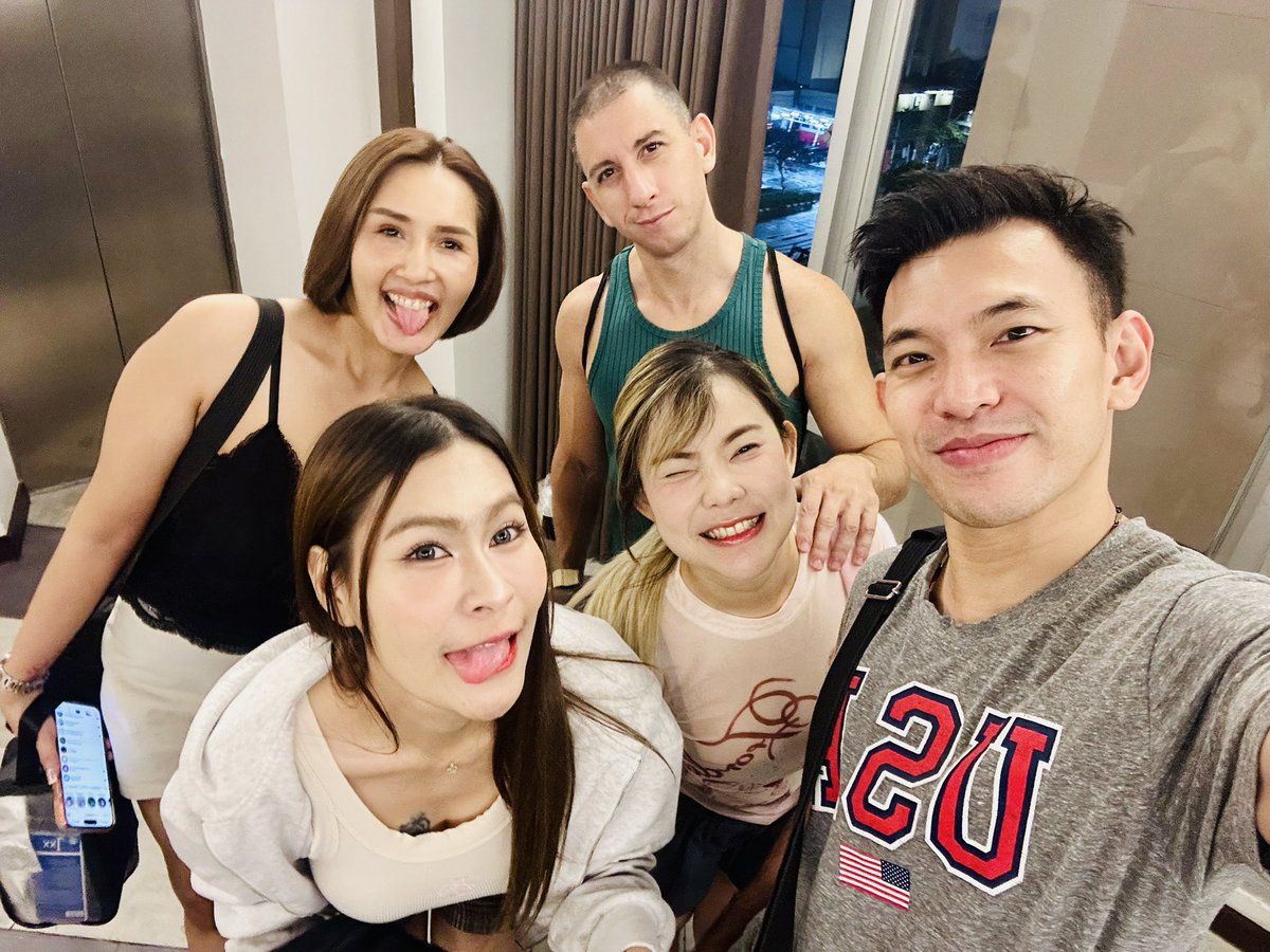 yimkeng8's tweet photo. หนักหน่วงมากสำหรับงานวันนี้ของพวกเรา ท่านใดเป็น FC คนไหน  บอกเลย คุ้มค่าแน่นอน  
เดือดๆๆ 💦😁💋    

ฝากติดตามผลงานของพวกเราด้วยนะค้าบ 🤟🫶🏻

@tickpoppy 
@Muaysohottiie 
@Honeymintra1998 
@MrGreyJinjok 

ฝากช่องโอลี่แฟนด้วยนะค้าบ 🙇🏻‍♂️❤️
https://t.co/xCztxUlUQc https://t.co/FnAUgwKhDC