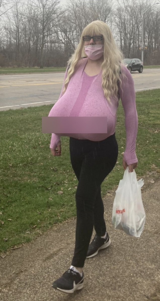 LashellClacqz's tweet photo. She has caused a lot of troubles both big and small including major gambling addiction, alcoholism, smoking, which my parents have always taken care of since none of her other children wants to or could afford to. https://t.co/4DYojWmR58