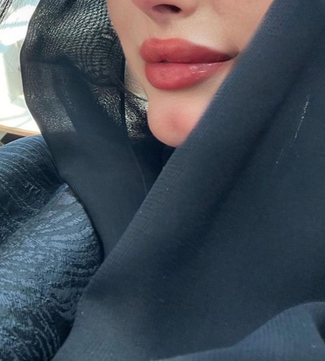 a7unr2's tweet photo. سؤال لرجال هل الشفايف لها طعم🤔🌹 https://t.co/72ntp4Gthw