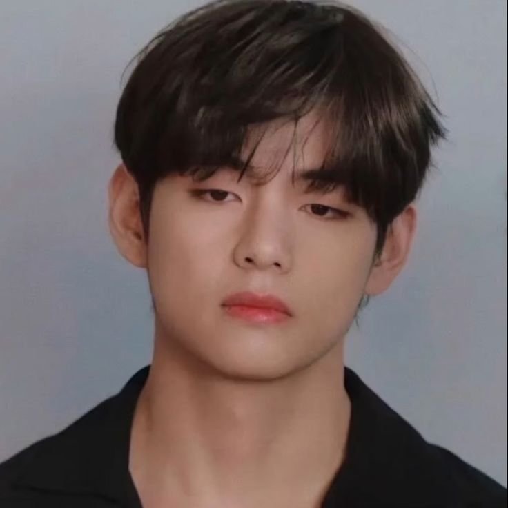 thvgaggedme's tweet photo. the plastic surgery allegations will never work on him when he literally looks just like his dad , he clearly just inherited his dad’s features😭 https://t.co/vLnzSL67Wu