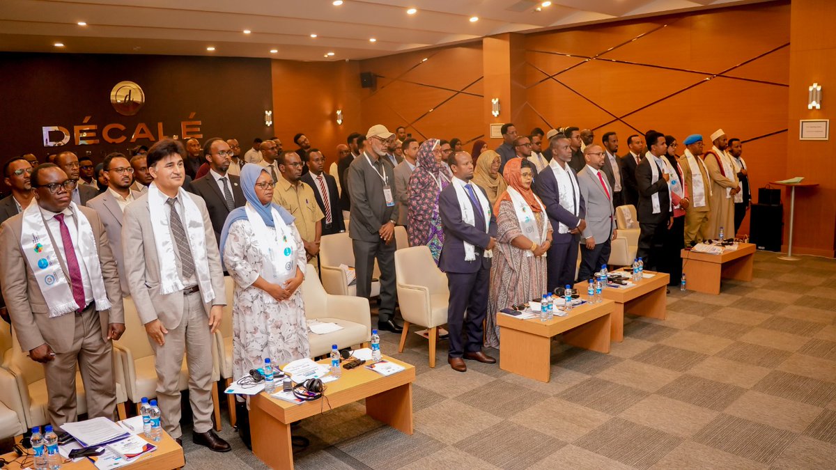 FAOSomalia's tweet photo. #Somalia launched Pandemic Fund project to strengthen pandemic prevention, preparedness, detection &amp; response. FAO supports animal health surveillance, vet labs &amp; One Health capacities under leadership @MoH_Somalia &amp; @MoLFR_SO, with @unicefsomalia, @WorldBankGroup,
@Pandemic_Fund https://t.co/n6xWOCRk5c