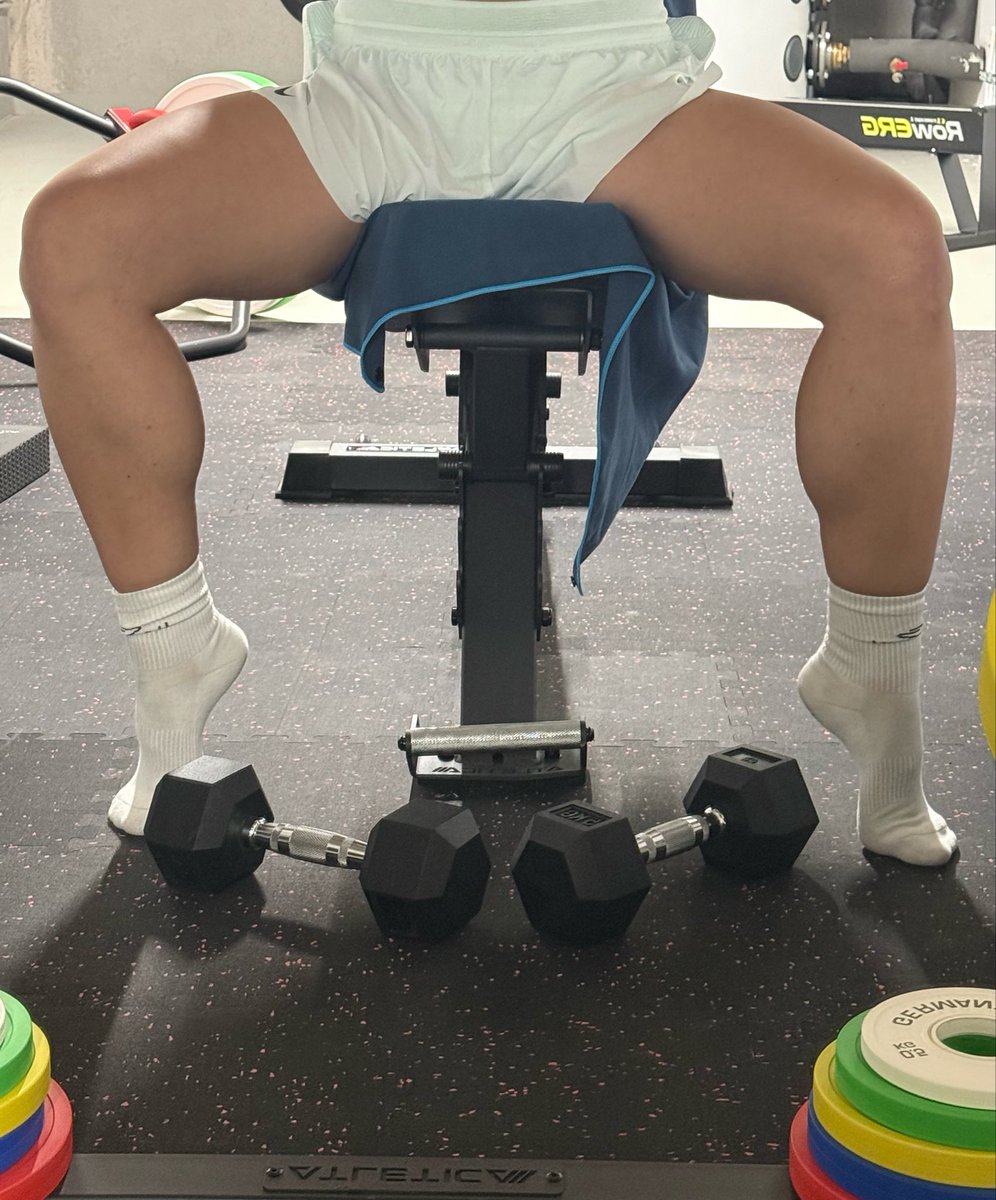 Natcho0202's tweet photo. Today the doctor told me, I‘m not „able“ to train, so I‘m not ready for active duty again.  All I heard was „BlaBlaBla.“ 
Because the most intense chains are the ones we make for ourselves. So I went in my basement and trained again. So what did I learn? Don’t listen to the Doctor😈