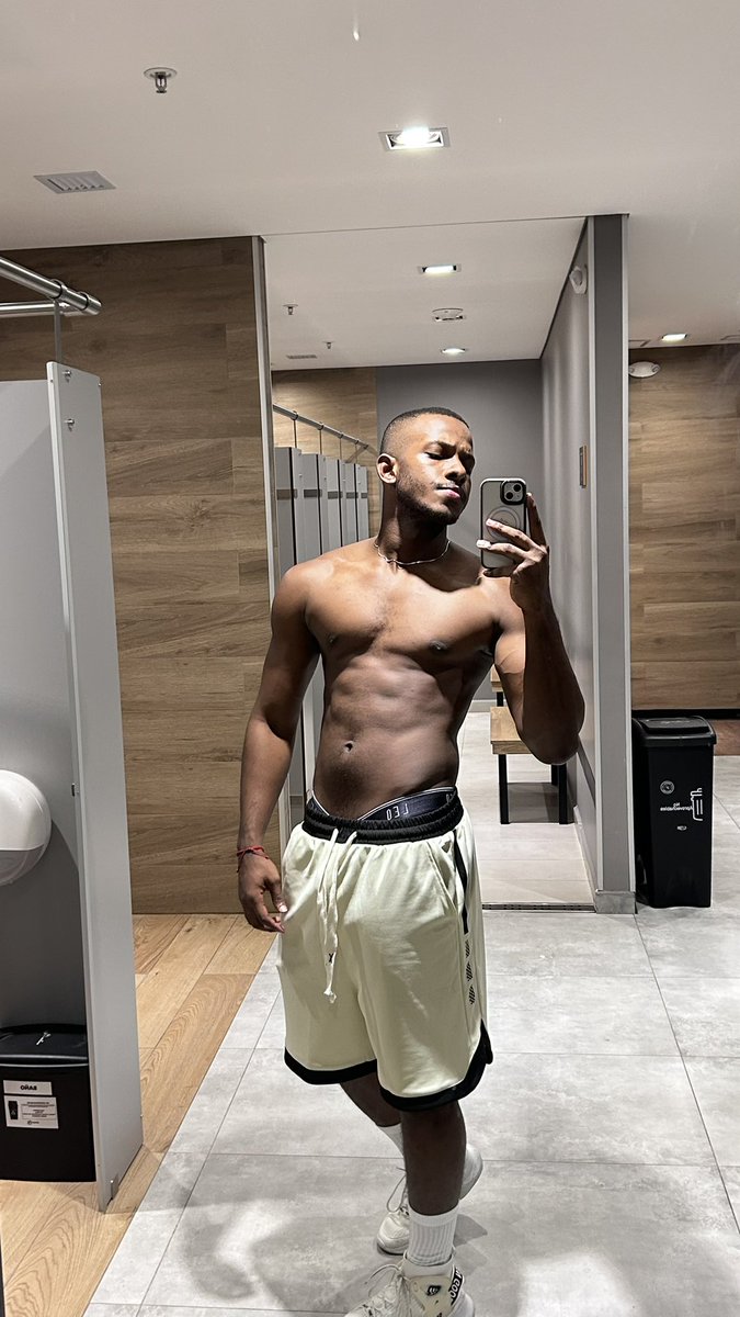 baby_smith01's tweet photo. 🔥🤎 https://t.co/m6JhOHdUCb