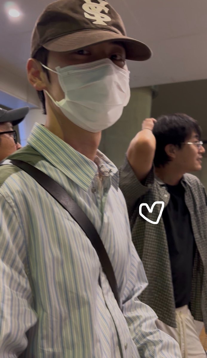 lobbber_'s tweet photo. 첫사랑과 함께 걷다 . . . ღ https://t.co/gf95uiB05T