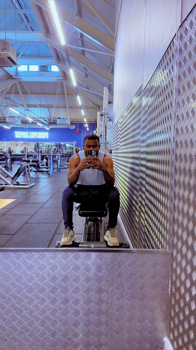 olufummy6's tweet photo. We can give up together when you’re ready ! https://t.co/Xoimc8HuRC