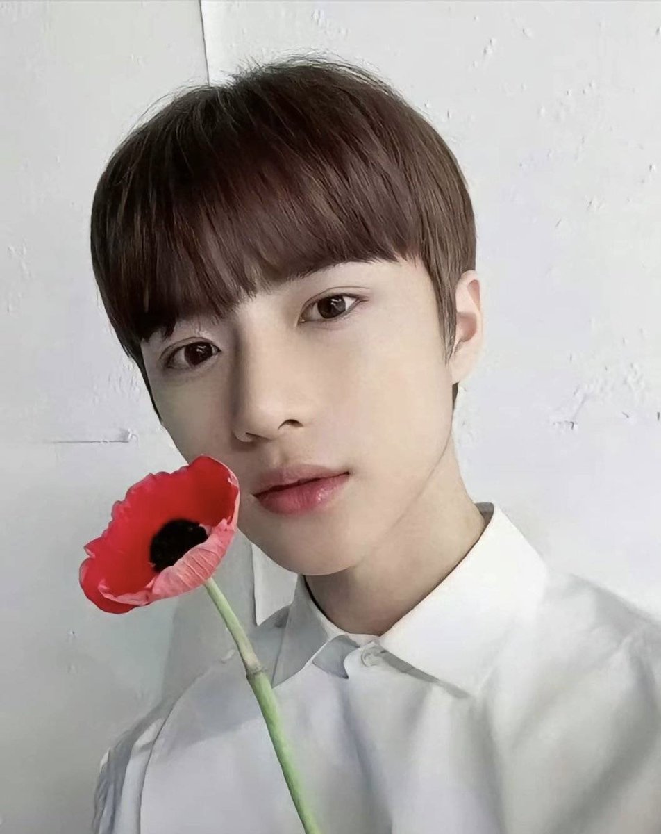 HangGyu3i3's tweet photo. 🫪 https://t.co/2GNUiGBPcM