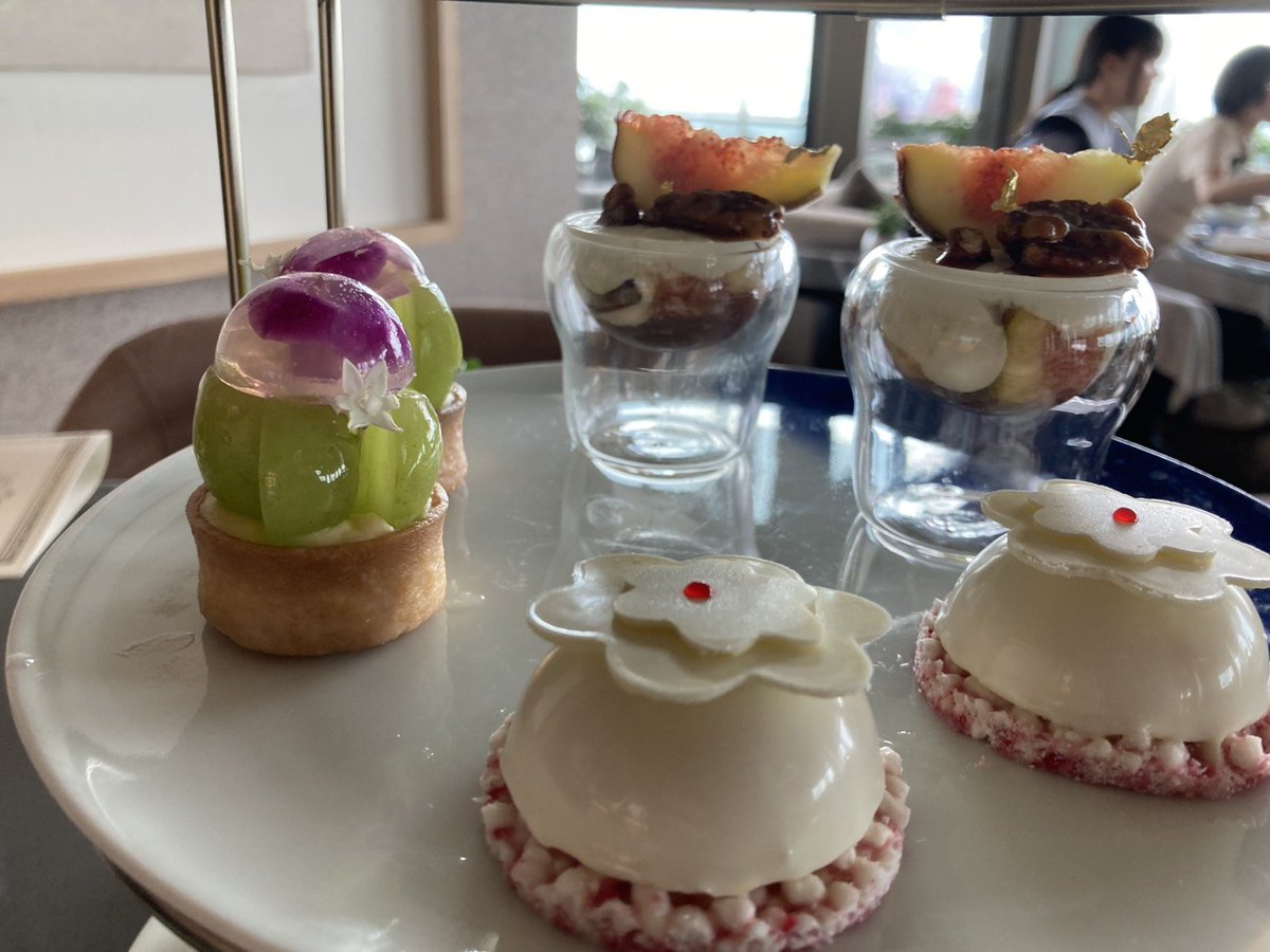 AKISAN89541224's tweet photo. リッツカールトン福岡でアフヌンしてきました。Valextraコラボでノベルティもいただきました。
#リッツカールトン福岡
#アフタヌーンティー
#Valextra https://t.co/3TkiGxxixF