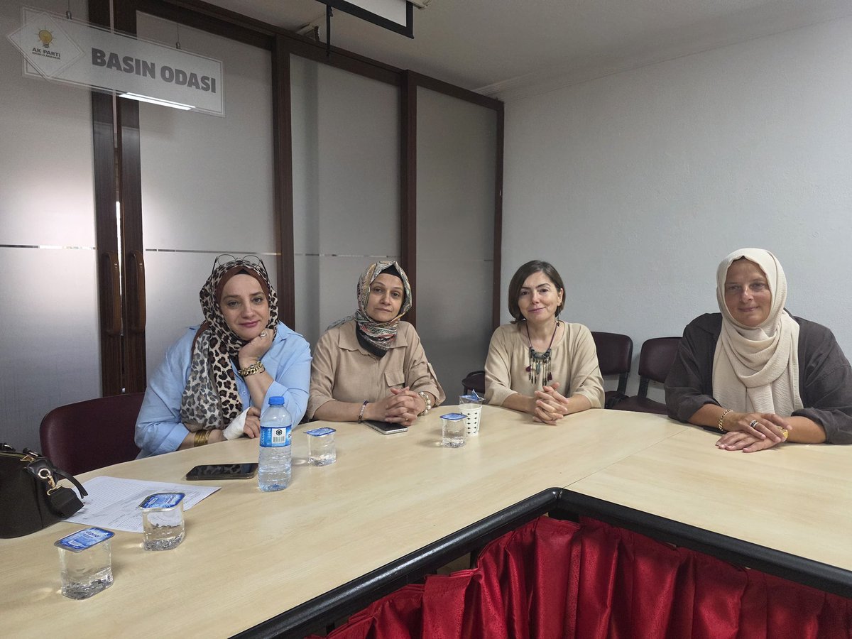 akkadinkocaeli's tweet photo. İl Kadın Kolları Teşkilat Birim Başkanımız Saime Yelken başkanlığında, haftalık olağan Yönetim Kurulu toplantılarımızı gerçekleştirdik.

@tugbaisikercan 
@AKKADINGM 
@yyaseminozdemir https://t.co/CHo5VQRegA