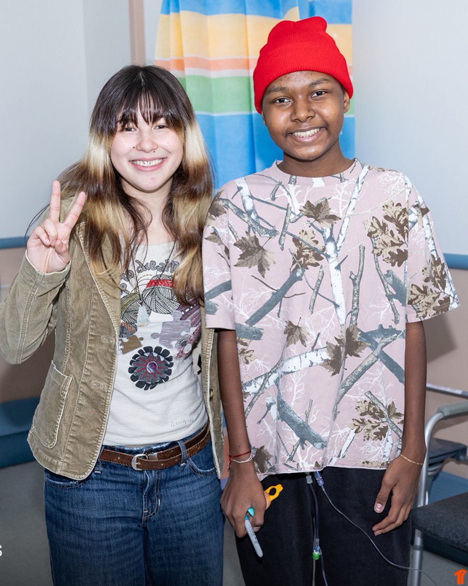 TheThizzler's tweet photo. Olympic gold medalist Alysa Liu makes special visit to Oakland children’s hospital ❤️ https://t.co/5zntpAZku7