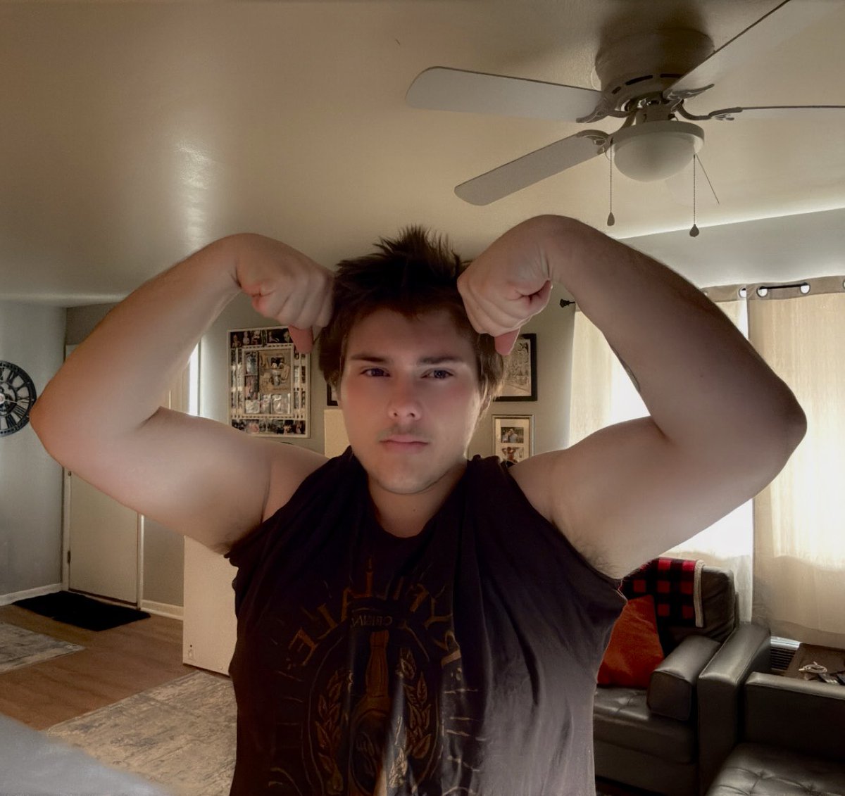 kingbrennen100's tweet photo. You don't just want to serve you NEED to serve.

#findom #worship #cashgod #feetfetish #feetworship #cashmaster #slaveswanted #feet #poppers #calls #drains #serve #cashpigs #socks #send #livedrain https://t.co/ApxO0jNsAb