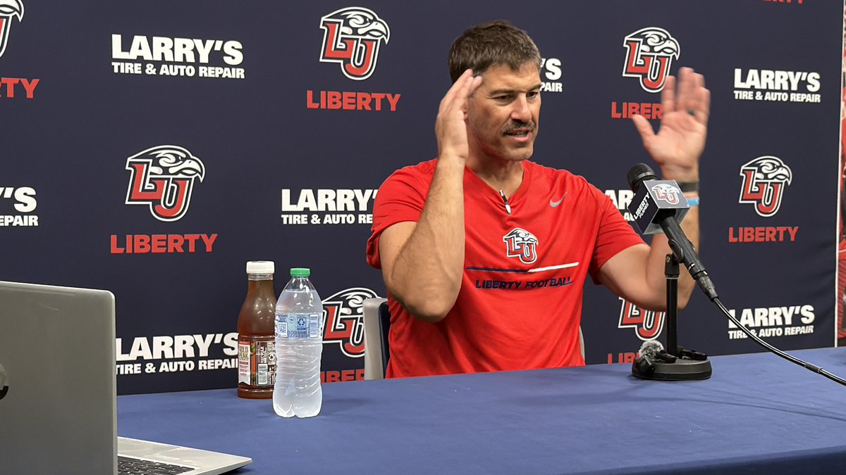 FastLaneEdLane's tweet photo. Zeros &amp; heroes today in The Fast Lane!#UVA #GoHoos give Odom many zeros. #VirginiaTech #Hokies new Dir. Of Broadcasting @EvanKHughes. @ASeaofRed founder @JCManson tries to break our “hung jury” between #Liberty Flames fans &amp; coaches on QB1. Join @JJHendrickson 27 &amp; me! https://t.co/25BinQZNbj