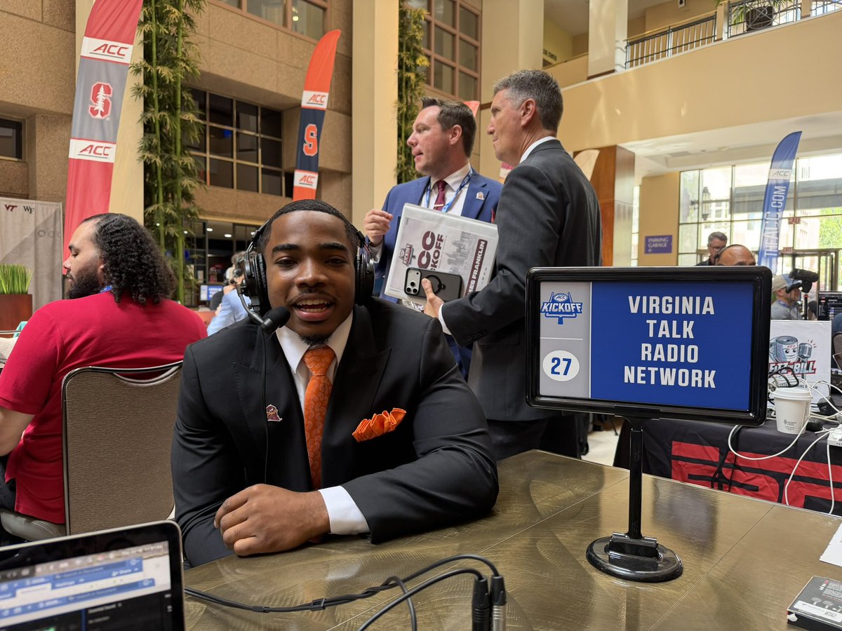 FastLaneEdLane's tweet photo. Zeros &amp; heroes today in The Fast Lane!#UVA #GoHoos give Odom many zeros. #VirginiaTech #Hokies new Dir. Of Broadcasting @EvanKHughes. @ASeaofRed founder @JCManson tries to break our “hung jury” between #Liberty Flames fans &amp; coaches on QB1. Join @JJHendrickson 27 &amp; me! https://t.co/25BinQZNbj