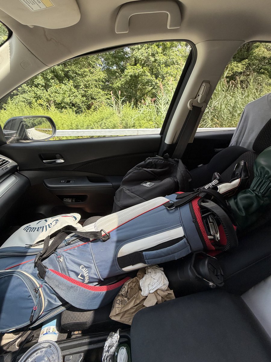 ChesterFor3's tweet photo. 4 hour car ride to school. Not making him sit in the backseat. He gets shotgun like the king he is. https://t.co/ZKjHbLrhmc