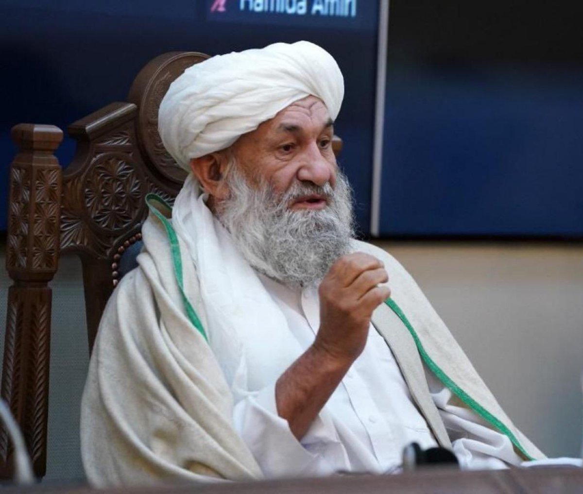 Ansari1924's tweet photo. په رښتیا هم؛

عزت او ذلت دواړه د الله سبحان وتعالی په لاس کې دی. بي بي سي په کوم هدف راپور پرې جوړ کړ، مګر الله څومره عزت او محبوبیت ورکړ. https://t.co/I26v8wKh2s