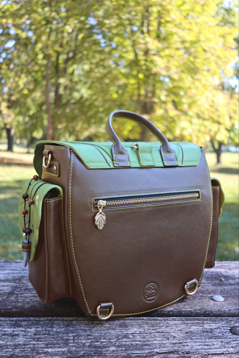NyahalloShop's tweet photo. I’ve updated the product photos of the Druid Backpack! 💚

The original photos were the first sample with an inaccurate shade of brown, so this is simply an accurate representation of what you should expect when buying this lovely bag! 🍃 https://t.co/pw1gBMa9p5