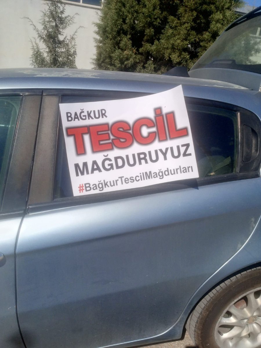 MehmetA68373207's tweet photo. @cigdemerdogantr Devletin Belirlediği tüm yasal koşulları yerine getirdik fakat Bağkur #TESCİLİMİZ Halen yok 
Bu hasksızlığa dur demenin vakti gelmedi mi sayın yasa koyucular 
#BağkurTESCİLMağdurları 
@Akparti 
@MHP_Bilgi 
@tcbestepe 
@herkesicinCHP https://t.co/4kjUF0Hc5G