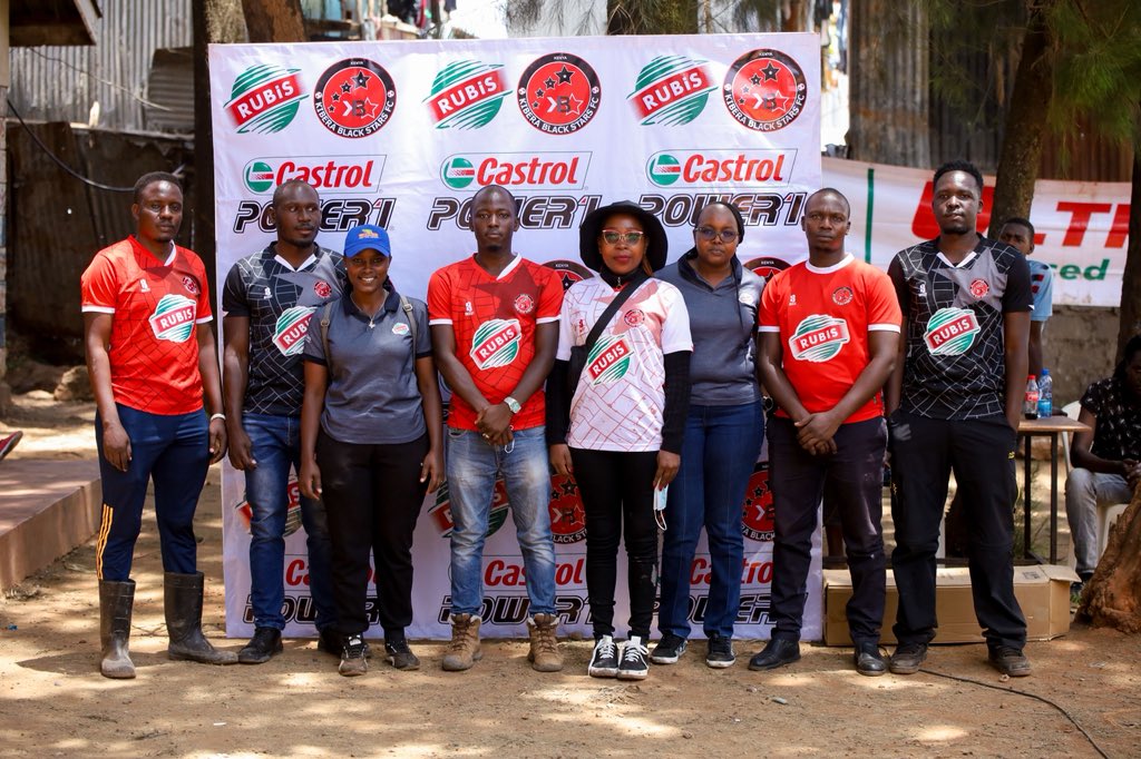 KBS_fc_8's tweet photo. 🔴 Kibera showed up &amp; cleaned up! 💪🏾🌍 Last season we made Bombolulu Orthodox shine this season we go bigger. With RUBiS Energy Kenya, Black Stars keep leading for a cleaner, safer, stronger community. The work continues, unity never stops.

#KiberaBlackStars #Rubis #Yamama https://t.co/4UqItG92c3