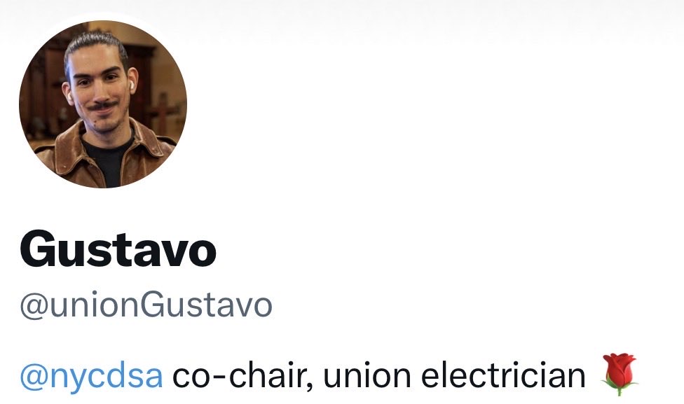 feelsdesperate's tweet photo. ‘Union electrician’ DSA socialists be having $1.5 million Brooklyn row houses bought for them by their parents. https://t.co/88yvqnigEg