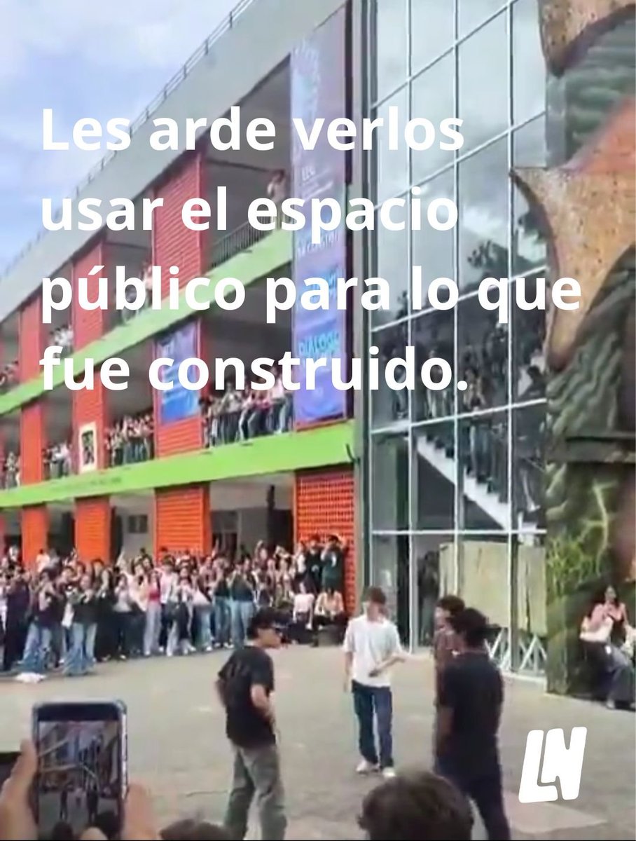 carloxnecio's tweet photo. La generación que bailó la Macarena y la que hizo Harlem Shake ahora crítica el aura farming en la UCR, dejen vivir jdjsksjsjs https://t.co/byfOZLHoCT