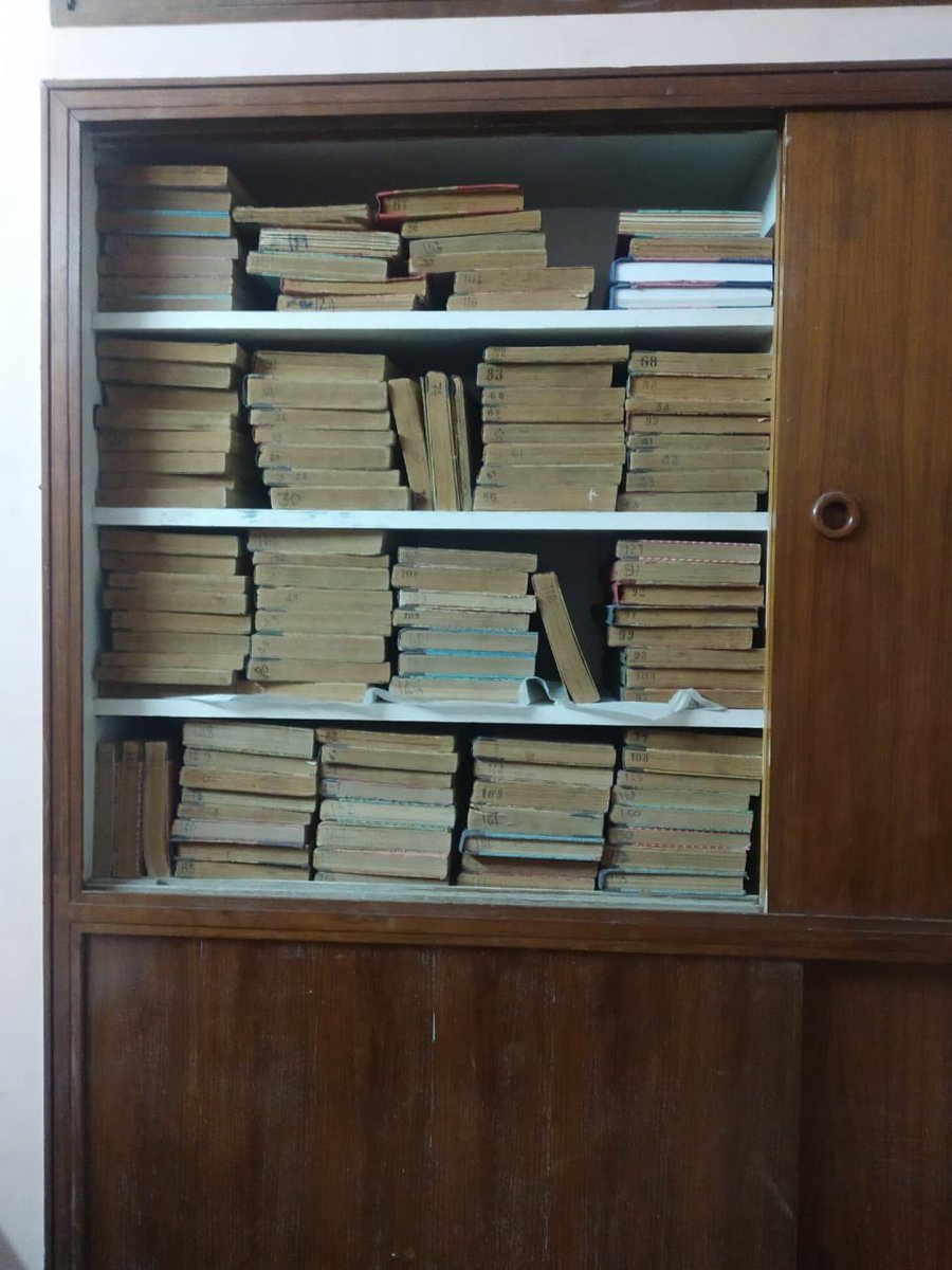 _OpenSOK's tweet photo. There is so much hidden in these books! #ServantsOfknowledge #digitization https://t.co/wSEeXzLXLt
